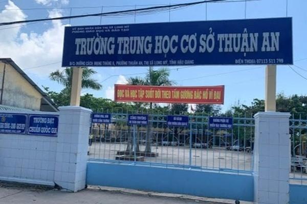 Để lại ô tô trên cầu, người đàn ông gieo mình xuống sông-2