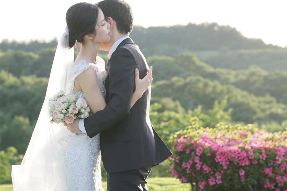 Chồng Nhật ngại tạo dáng, vợ Việt chờ 5 năm chụp ảnh cưới tuyệt đẹp 0 đồng-5
