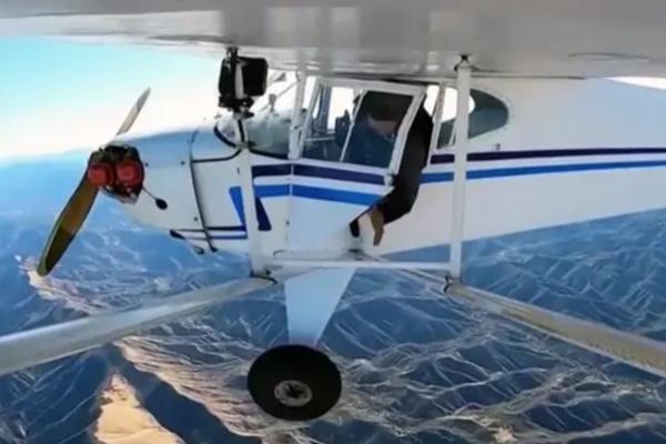 Cặp đôi đi trên 2 máy bay khác nhau, cả hai đều rơi cùng một ngày và cái kết khó tin-5