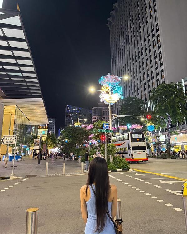 Đoàn Văn Hậu giàu như thế nào mà chiều chuộng vợ trẻ đẹp sau khi cưới bằng tuần trăng mật ngọt ngào?-5