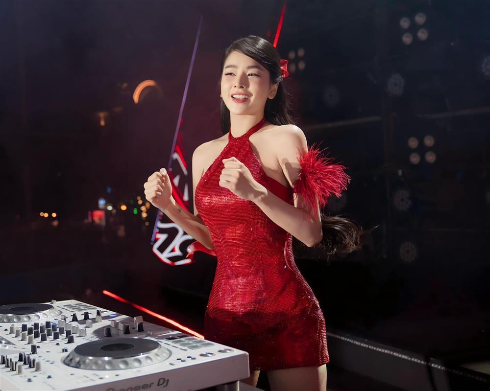 DJ Mie chạy show không ngừng nghỉ sau khi chia tay Hồng Thanh-5
