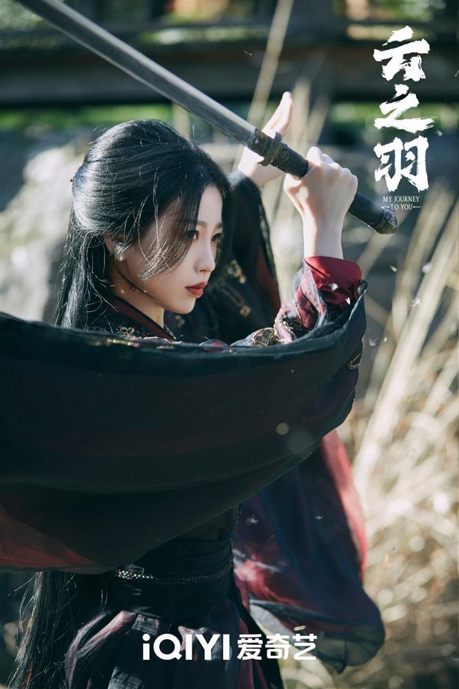 Bức ảnh bóng lưng của Ngu Thư Hân bất ngờ gây sốt, CĐM khẳng định đẹp như nữ chính ngôn tình-4