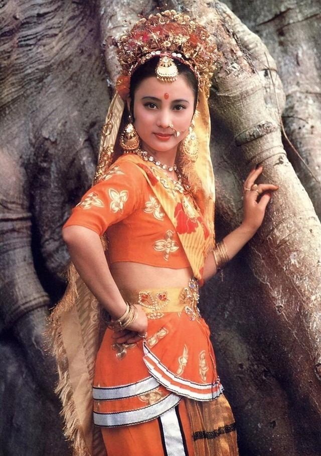 Bất ngờ với nhan sắc và cuộc sống hiện tại của Thỏ Ngọc Lý Linh Ngọc-2