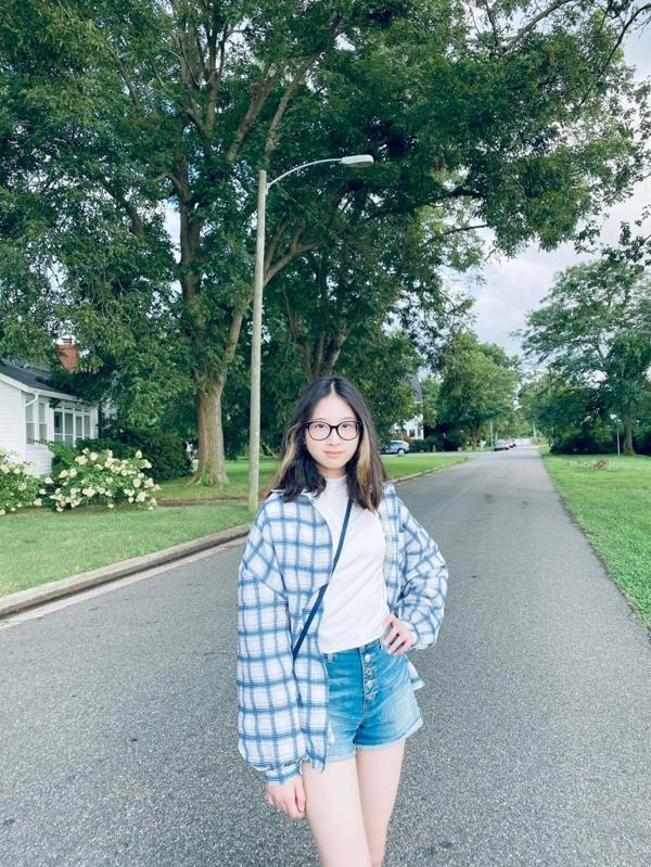 Chiều cao vượt trội cùng nhan sắc thiếu nữ đáng yêu của con gái diễn viên Minh Thư-4