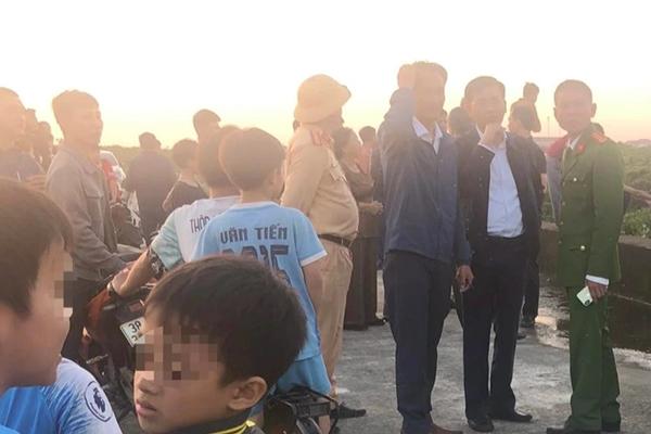 Cảnh sát xuyên đêm chốt chặn, kiểm tra từng xe tìm 2 phạm nhân bỏ trốn-1