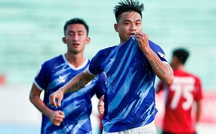 Cựu cầu thủ U23 Việt Nam 2 lần gặp cảnh éo le: Đội cũ vỡ nợ, đội mới thiếu tiền-1