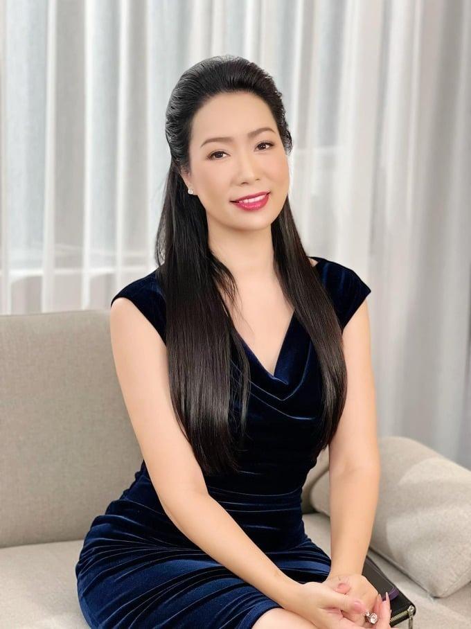 Đời thường quyến rũ, thanh lịch của Á hậu đầu tiên được phong tặng NSND-4