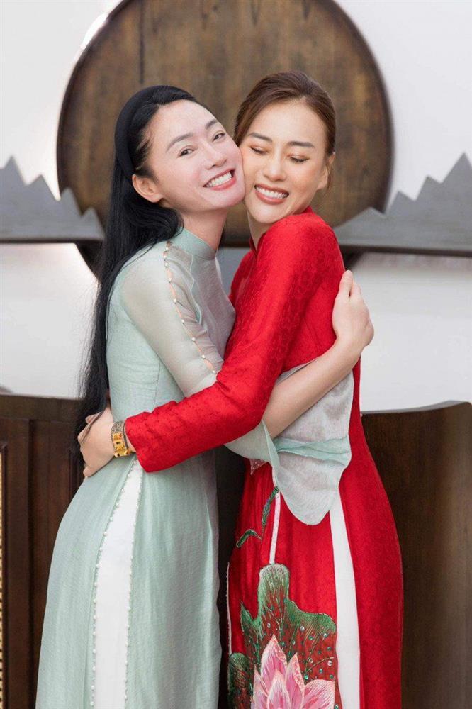 Phong cách nền nã tuổi U50 của Quách Thu Phương-1