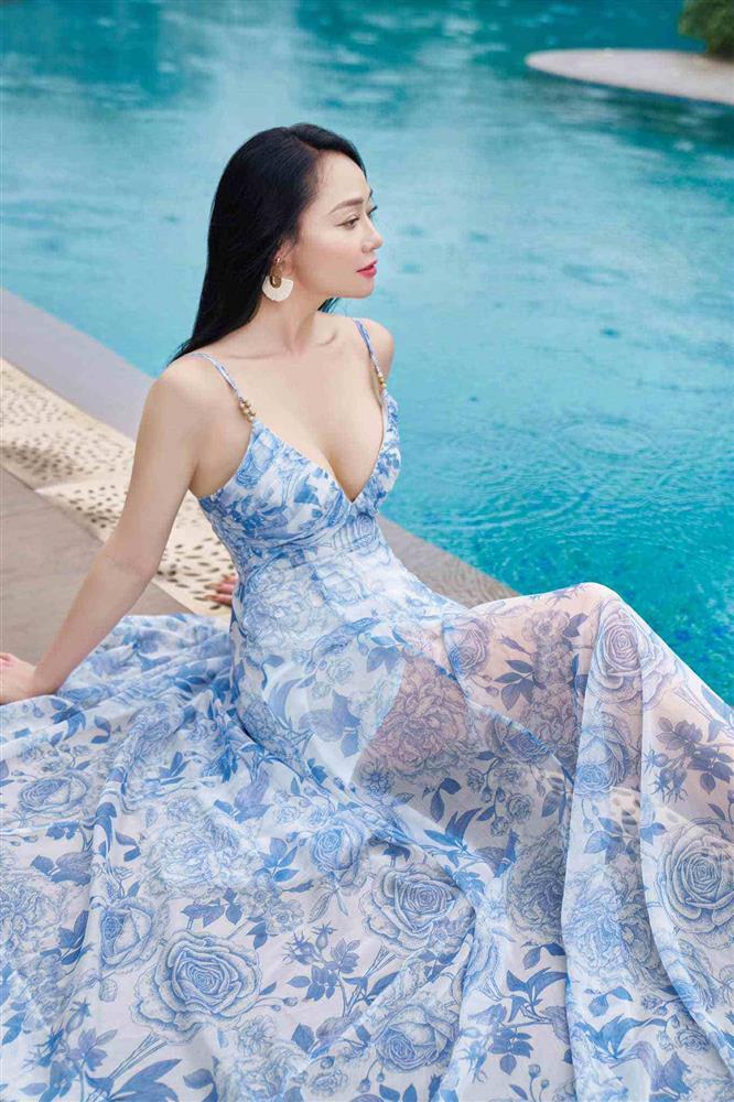 Phong cách nền nã tuổi U50 của Quách Thu Phương-6