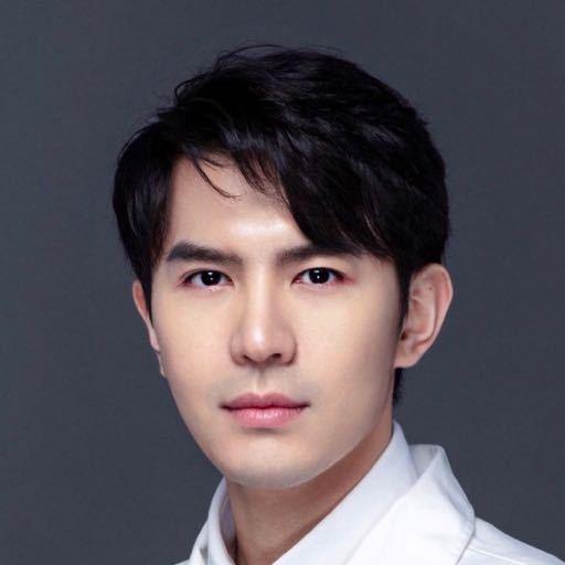 Bác sĩ nổi tiếng kín lịch khám mỗi ngày vì ngoại hình quá đẹp trai-1