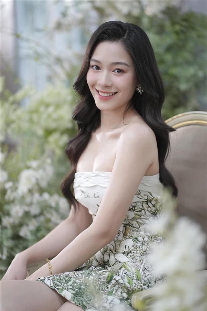 Nhan sắc xinh đẹp của nữ MC được cầu hôn bằng 200 flycam gây xôn xao cộng đồng mạng-2