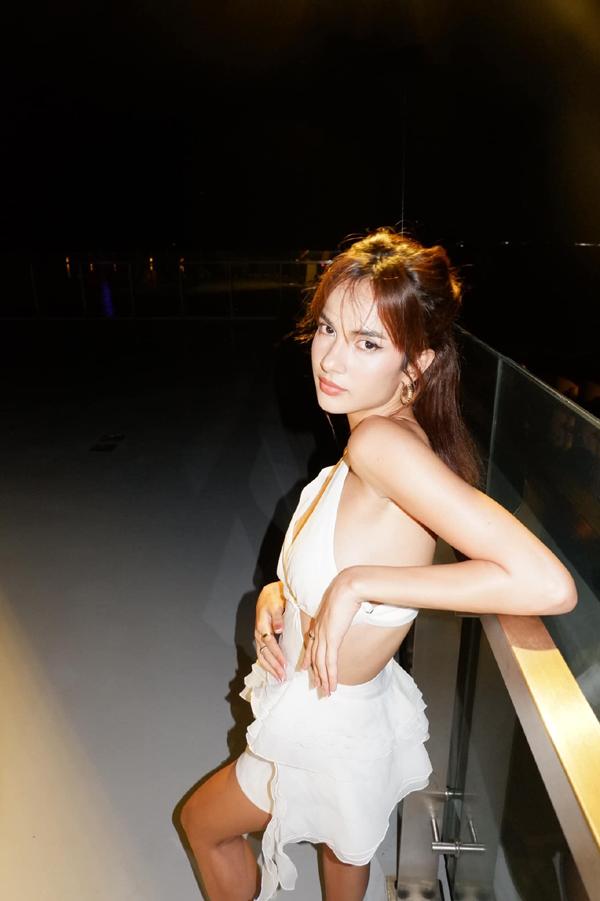 Con gái lai Tây của diễn viên Bỗng Dưng Muốn Khóc: Nhan sắc ra sao mà mạng xã hội khen đẹp như Hoa hậu?-2