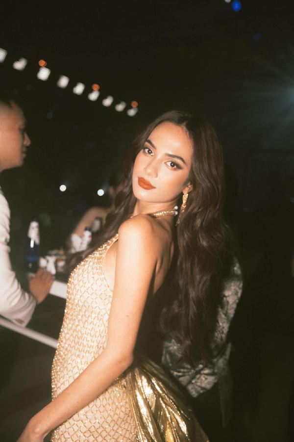 Con gái lai Tây của diễn viên Bỗng Dưng Muốn Khóc: Nhan sắc ra sao mà mạng xã hội khen đẹp như Hoa hậu?-10