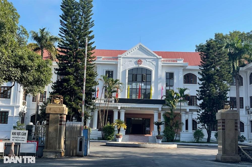 Vụ giáo viên bị học sinh ném dép: Nhà trường từng đề nghị chuyển cô giáo-2