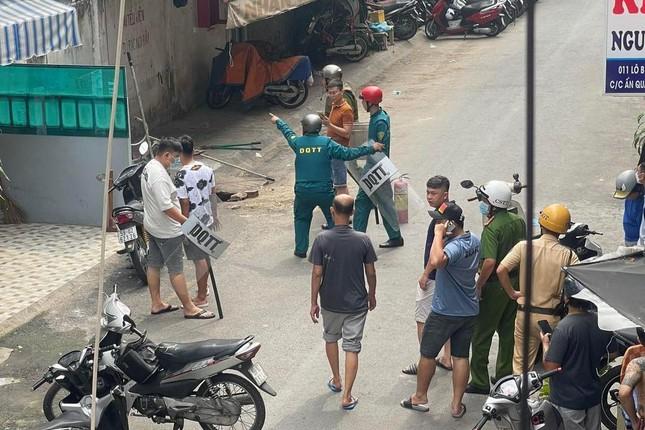 Người đàn ông nghi ngáo đá phóng hỏa đốt nhà ở TPHCM-2