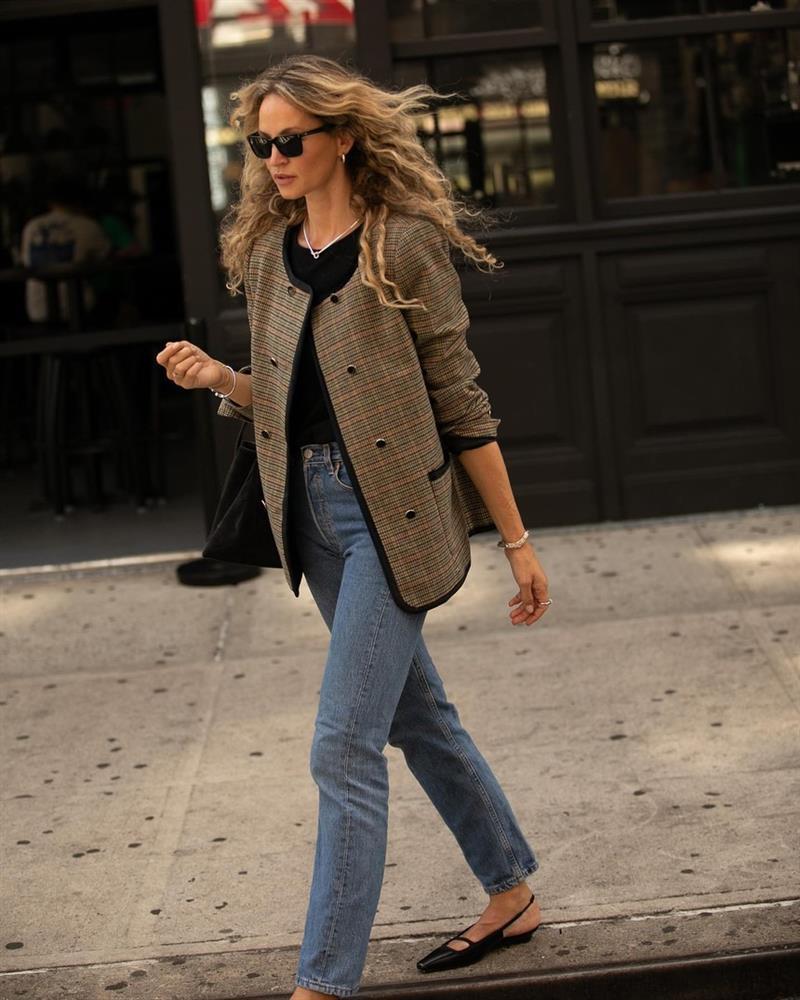 Blogger thời trang gợi ý 10 cách diện đồ thanh lịch, tôn dáng khi đi giày bệt-2