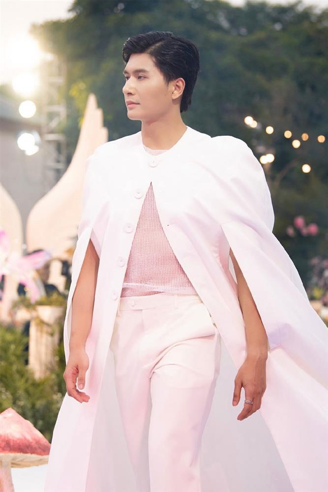 BST mới của Venesto giúp Lâm Bảo Châu khoe trọn vẻ nam thần-3