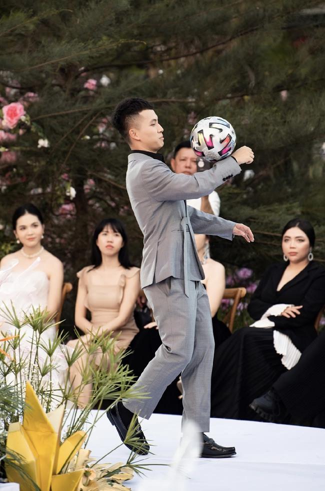 BST mới của Venesto giúp Lâm Bảo Châu khoe trọn vẻ nam thần-9