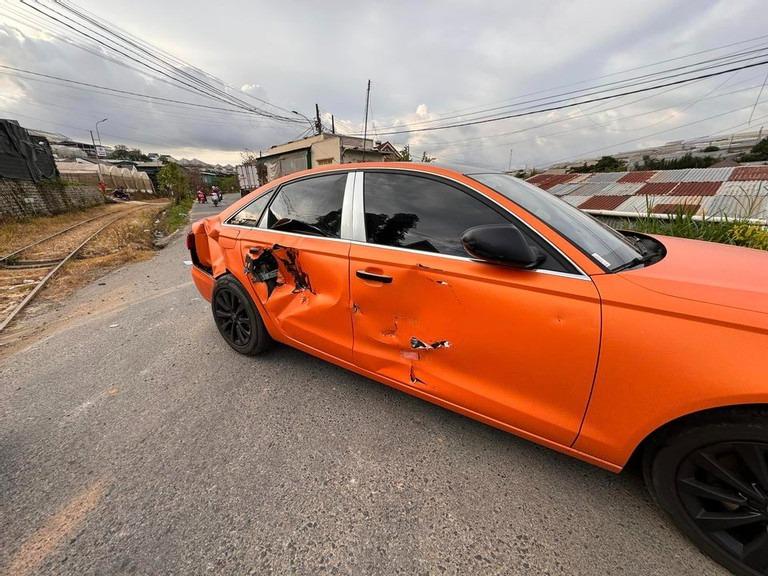 Ca sĩ Cao Thái Sơn lên tiếng vụ tai nạn xe hơi bị tàu hỏa tông-1