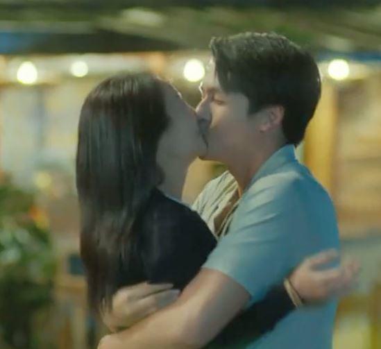 Cảnh hôn cuồng nhiệt gây sốt phim giờ vàng thực tế đã diễn ra thế này đây-2