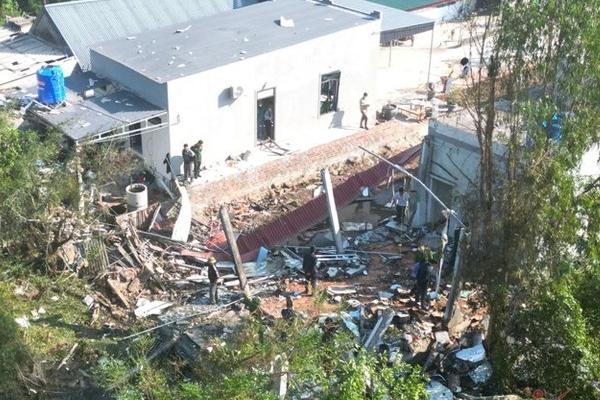 Nữ công nhân thu gom rác bị ô tô 5 chỗ tông tử vong-2