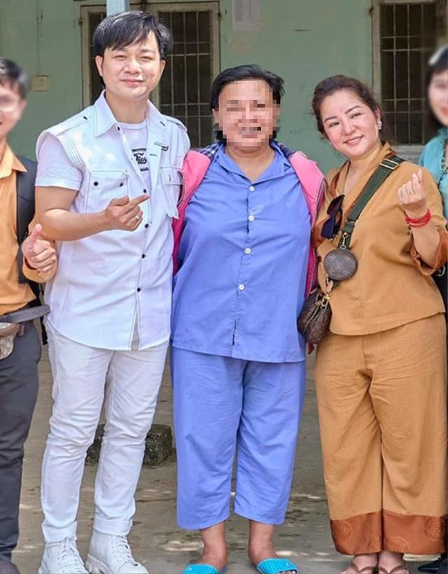 Xót xa nữ ca sĩ một thời của showbiz Việt-1