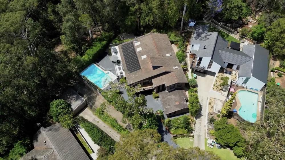 Bên trong biệt thự mới tậu rộng gần 1000m2 của quán quân Olympia: Chim hót véo von, suối chảy róc rách-1