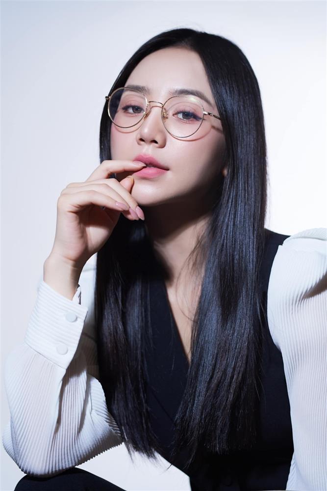 Diễn viên hot girl vào vai cô giáo Nguyệt trưởng thành ở Chúng Ta Của 8 Năm Sau-3