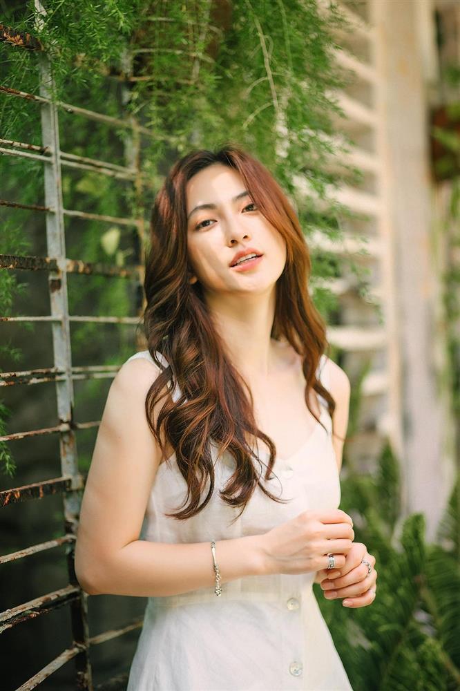 Nàng thơ mới của Trấn Thành: Từng bị lệch mặt, tuổi thơ thiếu tình thương-3