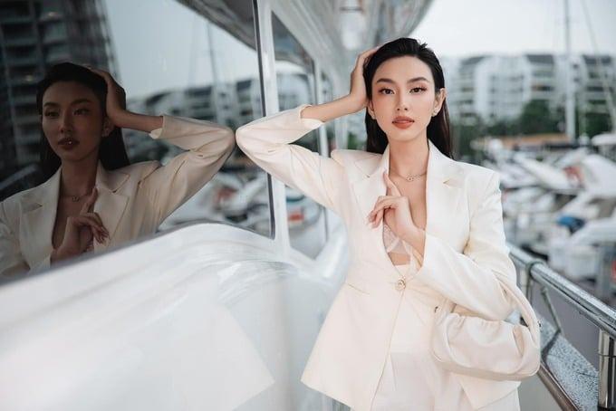 Thu nhập của Hoa hậu: Người 25 tỷ đồng/năm, người 15 phút đút túi 25 triệu đồng-2