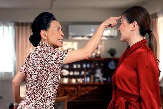 Mẹ chồng lên chăm cháu, con dâu sốc nặng khi bà về đòi cả trăm triệu tiền công