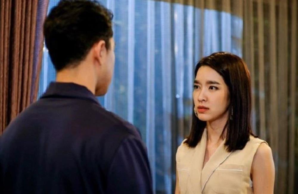 Vợ có thú vui đốt tiền, tôi muốn cô ấy dừng lại nhưng bất lực-1