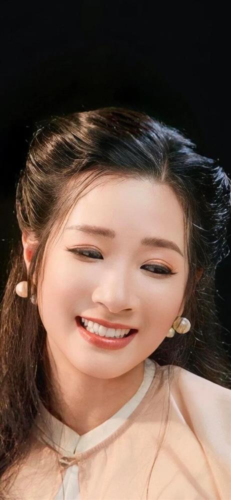 NSƯT Thanh Thanh Hiền đẹp mặn mà, yêu kiều ở tuổi 54-5