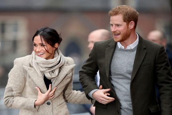 Gây thiệt hại lớn cho hoàng gia, Harry - Meghan có bị mất tước hiệu?-3