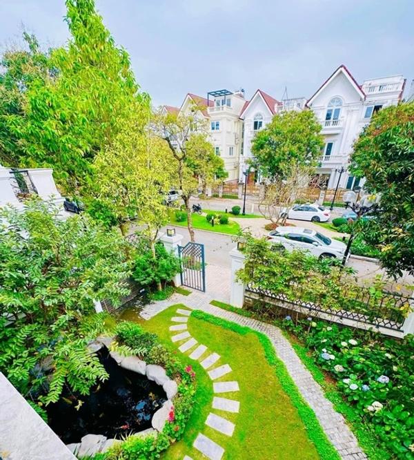 Lã Thanh Huyền và chồng đại gia đón Giáng sinh trong biệt thự triệu đô-5