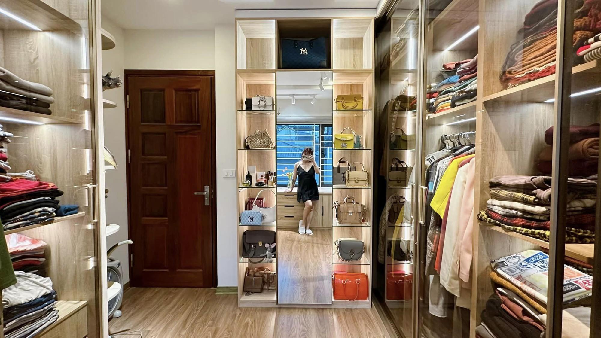 Từ phòng thay đồ lộn xộn thành không gian sáng bừng như store, MC Hoàng Linh khoe nơi ở viên mãn-2