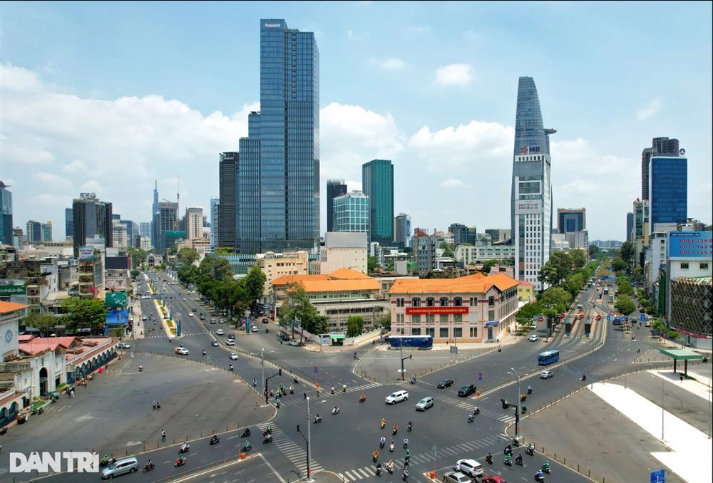 Tuyến phố đắt đỏ: Mỗi ngày mở mắt phải trả 10-20 triệu đồng tiền thuê nhà-1