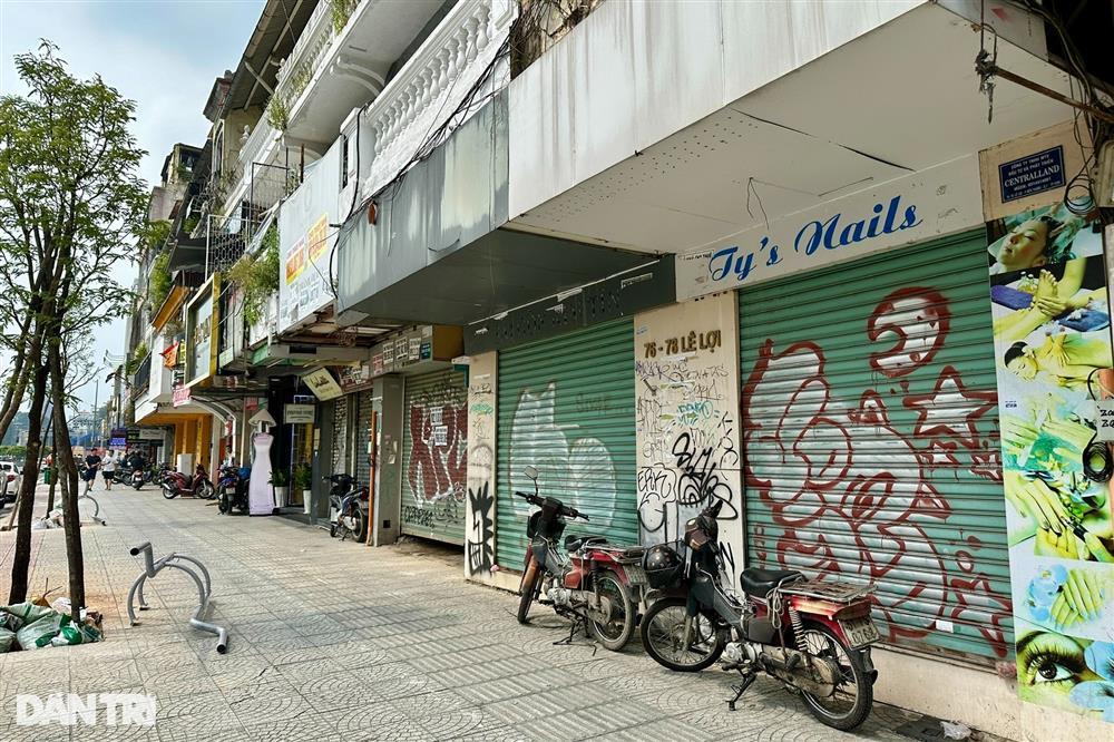 Tuyến phố đắt đỏ: Mỗi ngày mở mắt phải trả 10-20 triệu đồng tiền thuê nhà-4