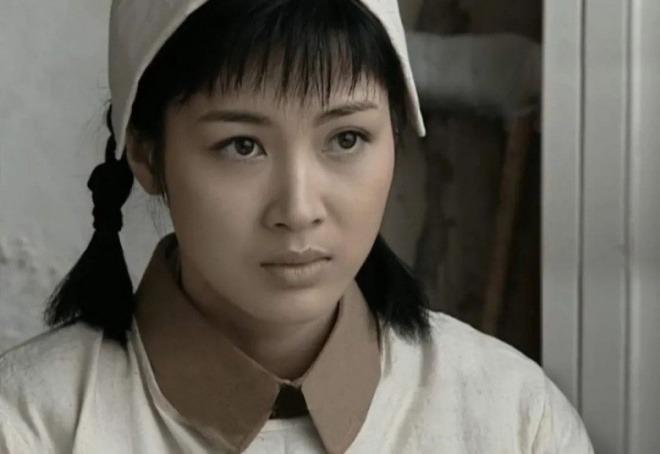 Bỏ bạn trai theo đại gia nghìn tỷ và sự thật ê chề, Đồng Lôi liều mạng đóng phim trả nợ trong vô vọng-1