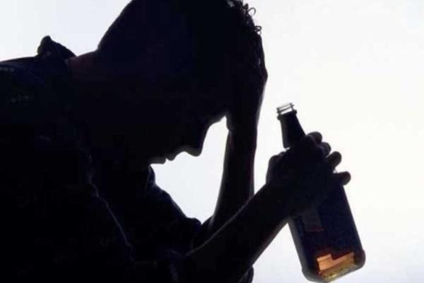 Bắt đối tượng dùng cây sắt đâm người đàn ông tử vong-1