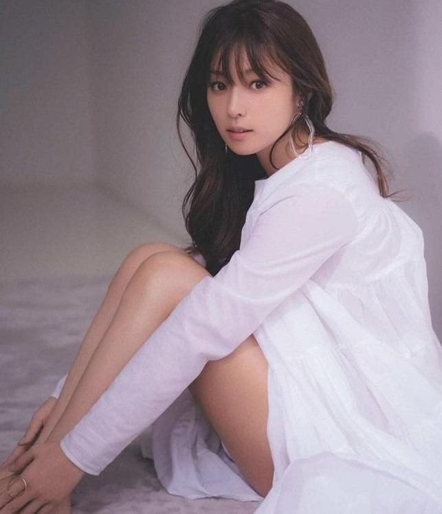 Ngọc nữ Nhật Bản sụp đổ danh tiếng vì ngoại tình-2