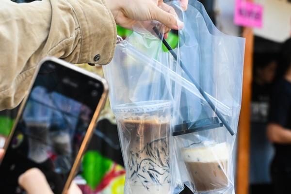 Sau cơn sốt cafe muối, xuất hiện cafe mắm hút hồn thực khách Tây, Ta-6