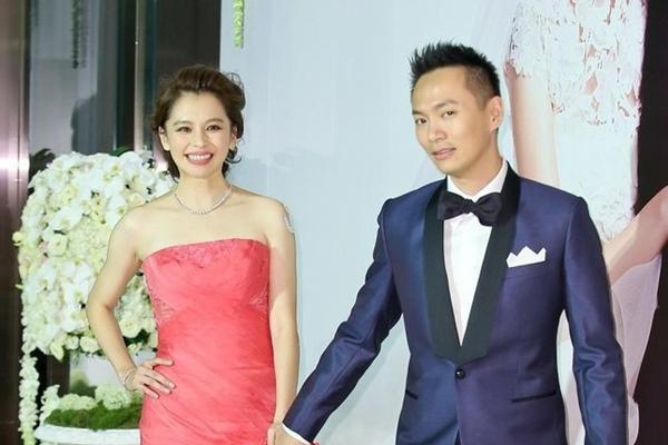 Từ Nhược Tuyên trước khi ly hôn: Nuôi 2 con riêng, gồng gánh số nợ lên đến nghìn tỷ thay chồng-5