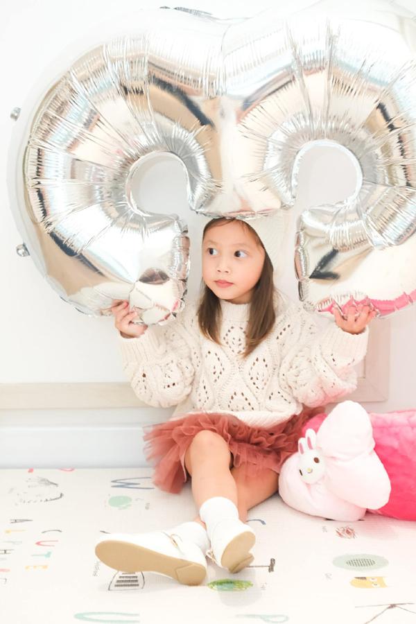 Bé Lisa, con gái Hồ Ngọc Hà: Chiều cao vượt trội, được gọi là tiểu mỹ nhân-3