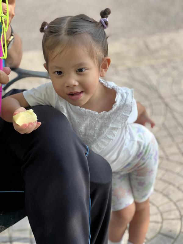 Bé Lisa, con gái Hồ Ngọc Hà: Chiều cao vượt trội, được gọi là tiểu mỹ nhân-5