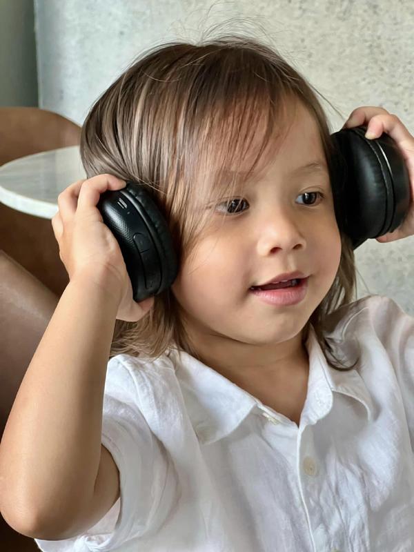 Bé Lisa, con gái Hồ Ngọc Hà: Chiều cao vượt trội, được gọi là tiểu mỹ nhân-7