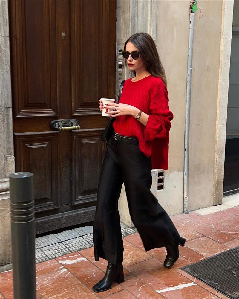 5 mẫu áo len làm nên phong cách mùa đông sang trọng của phụ nữ Pháp-1