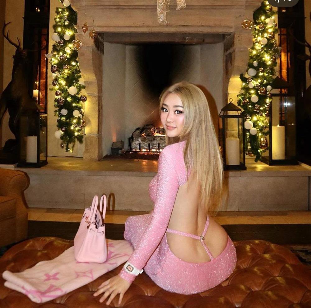 Cô béo Trung Quốc mặc váy tôn dáng thắt đáy lưng ong, quyến rũ nhất từ trước đến nay-1