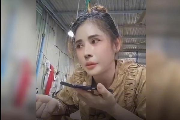 Vợ chồng hoang mang vì nhận hơn 100 gói hàng lạ-2