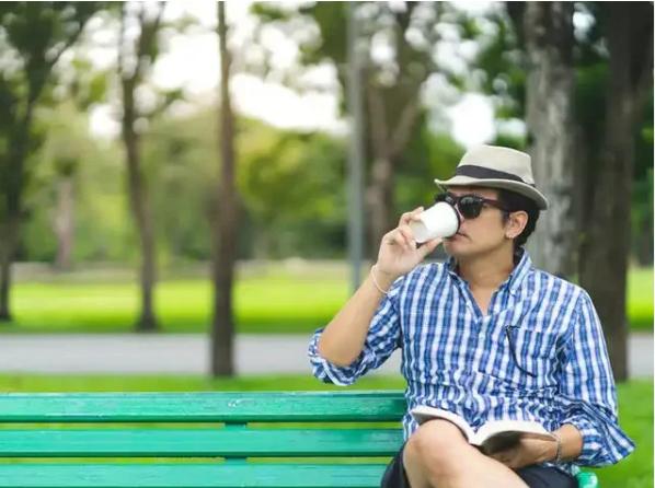 Tâm sự của triệu phú đô la: Tuổi 30 kiếm được 1 triệu USD nhưng không thấy hạnh phúc hơn-1